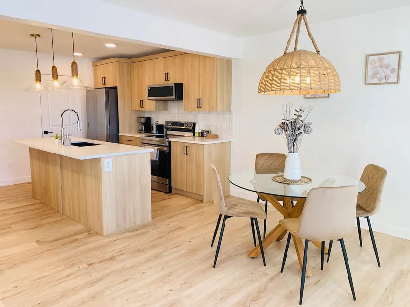 NEW 3BR Home w/AC SW 15mins Airport & WEM - Image 1