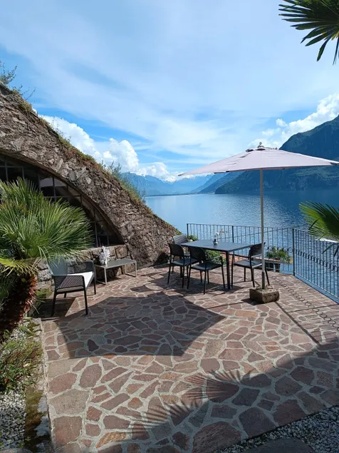 Studio Zu - Lakeside Apartment - Image 1