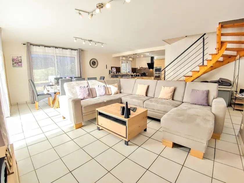 Private Villa, Heated Pool, 2 km from the Lake - Image 1