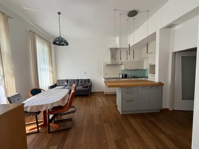 70 m2 apartment with a view of Vienna, 6 beds - Image 1