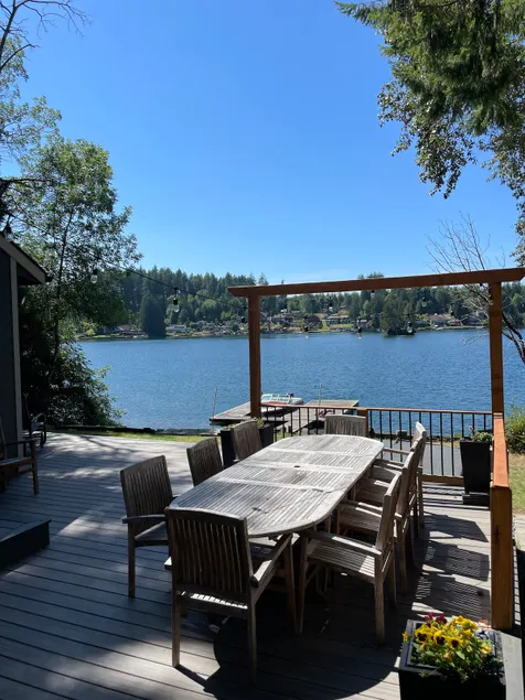 Lake House Getaway | dock, hottub, beach, bunkroom - Image 1
