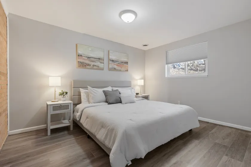 1BR Retreat in Peaceful, Convenient Forest Hills - Image 1