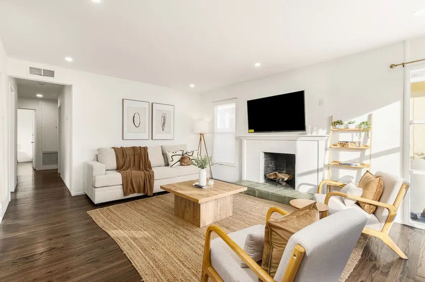 New! Stylish home in heart of Silicon Valley w/BBQ - Image 1