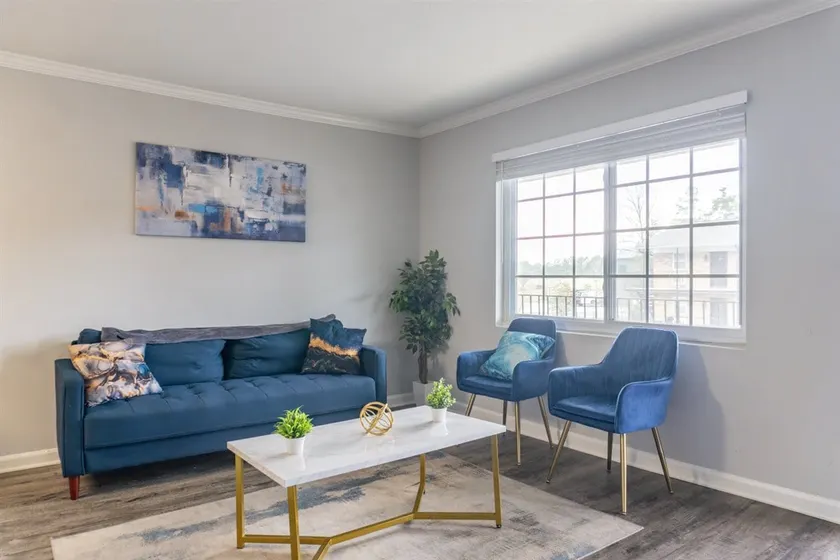Unique and Quiet | 1BD Apt | Gym - Image 1