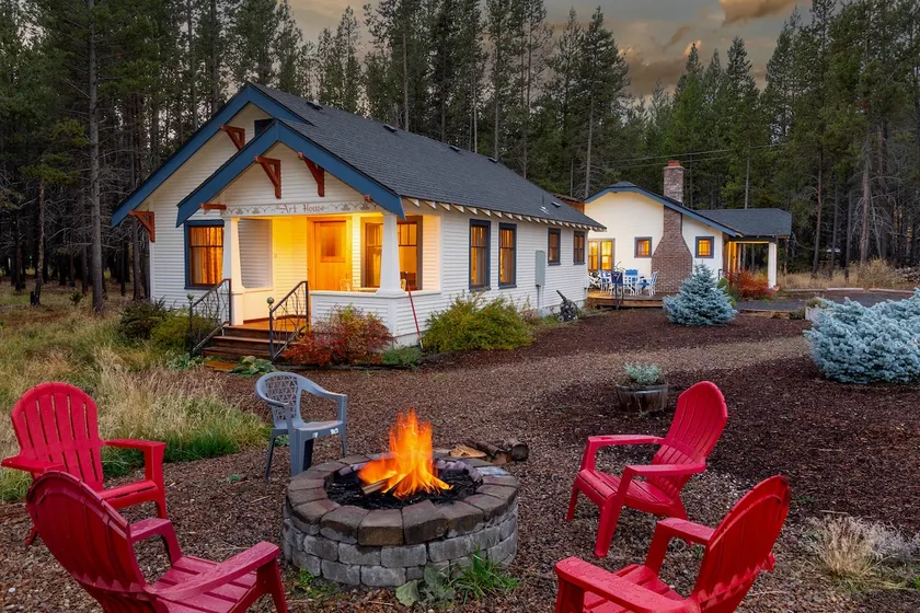 The Art House | Hot Tub | Sleeps 13 - Image 1