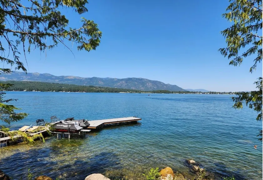 1950's classic lake cabin with private dock! - Image 1