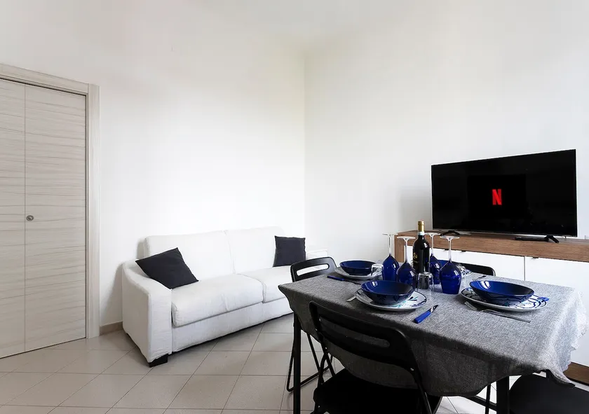 Max 6 guests | 2 indipendent Rooms | M3Duomo10min - Image 1
