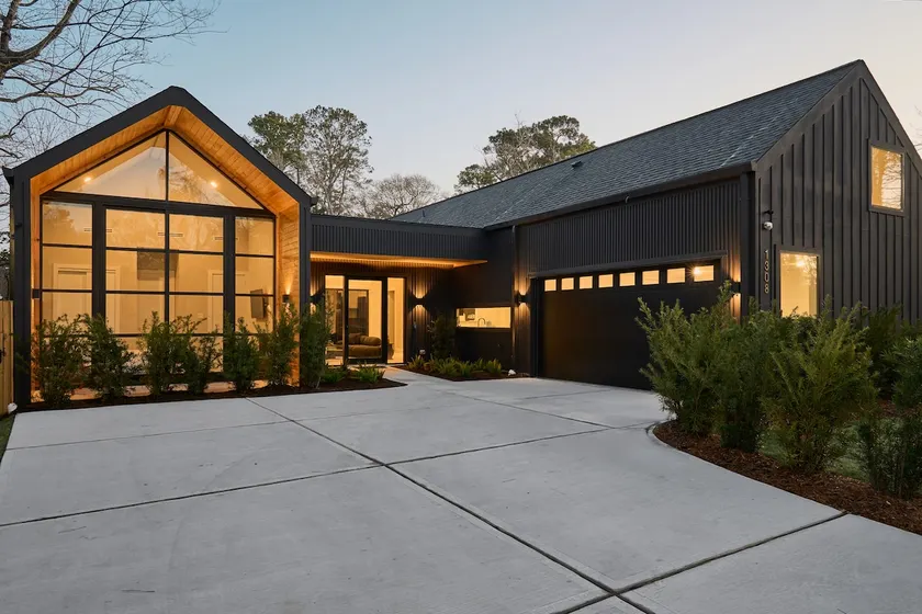 The Black Oak: Forest & Chill - Image 1