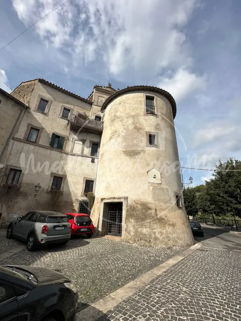 The ”UnaNotteaCasaMia” Tower - Image 1