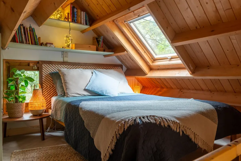 Gingerbread Huis, fabulous cabin in private woods. - Image 1