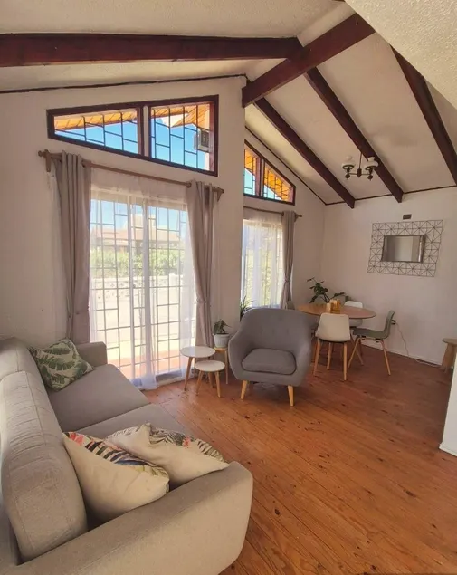 Fully equipped house with closed gazebo - Image 1