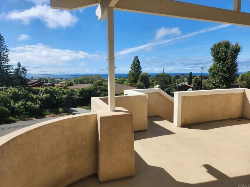 The Seaview Cottage - Image 1