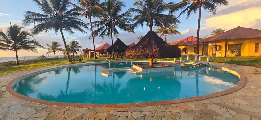 Sol Bungalow – Beachfront and Oceanfront - Image 1