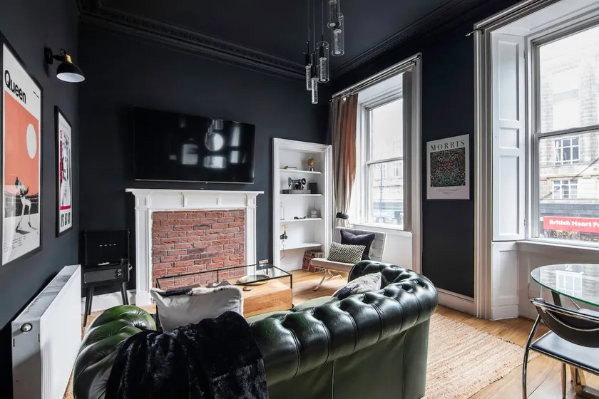 Central Designer Flat by Castle - Image 1
