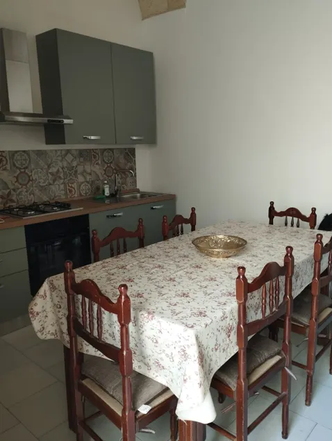 Historic house in Lecce stone - Image 1