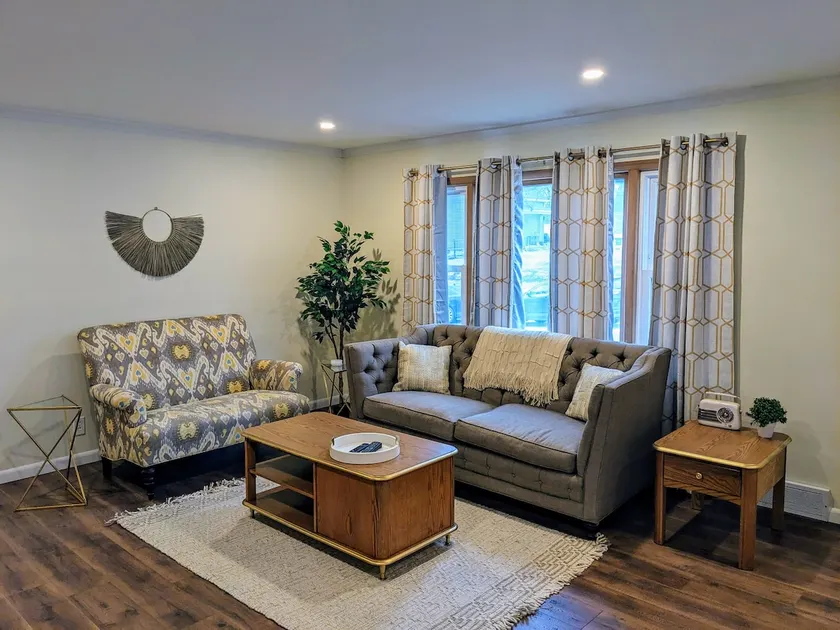 3Bed/1.5Bath Benson Beauty Close to Downtown! - Image 1