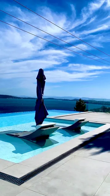 Villa Infinity - Image 1