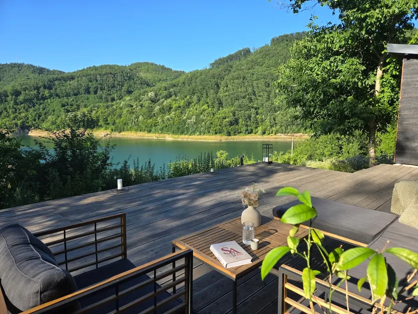 Blackberry Cabin lakeside escape - Image 1