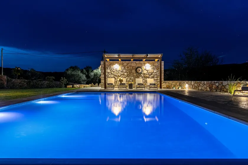 Villa Alargo Heated Pool - Image 1