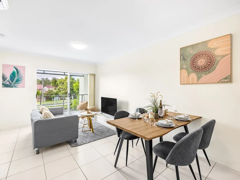 Modern 2Beds Apt w/ AC& Capark, Next M1,Bus,Shops - Image 1