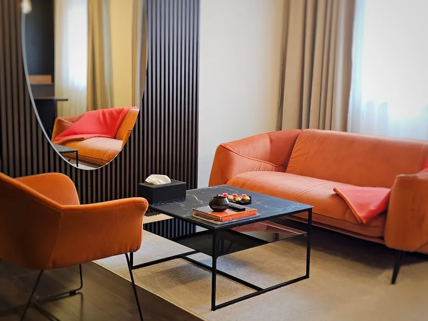 Lavish Apartment - Image 1