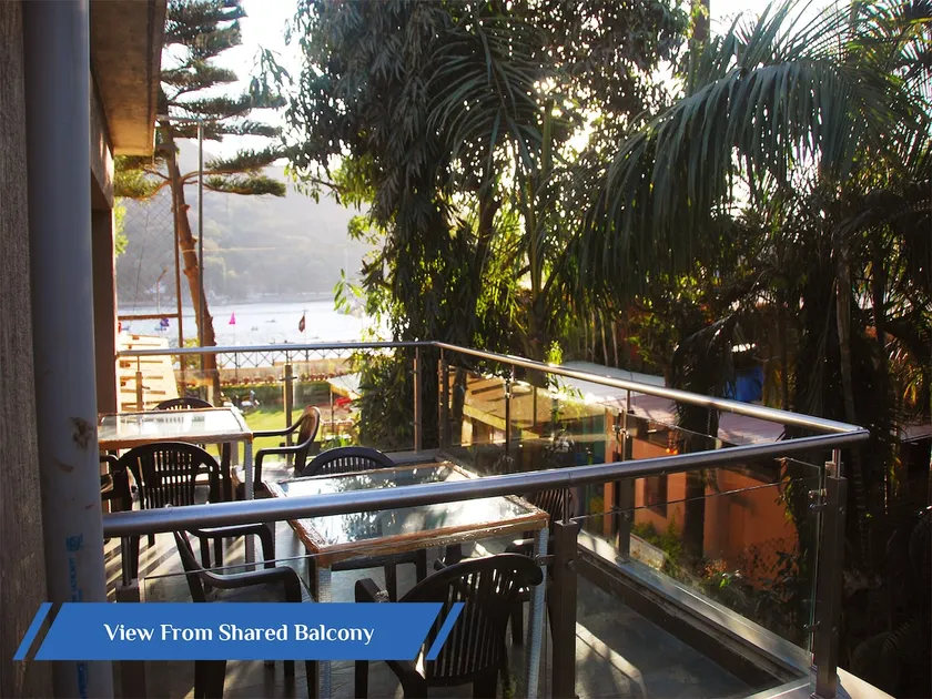 LAKE VILLA BUNGALOW - Image 1