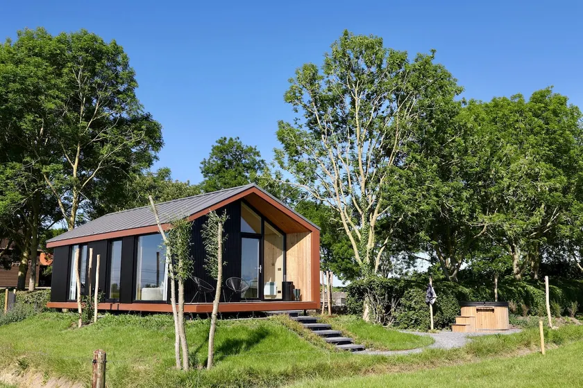 Farmyard Lodge + hot tub in the middle of the meadow - Image 1