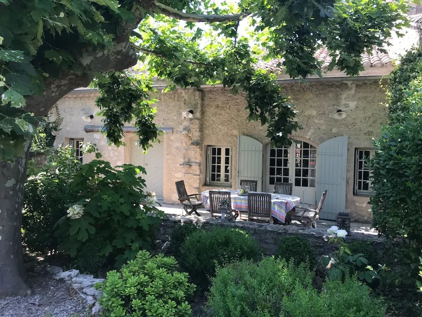 Charming provencal house with swimming pool - Image 1