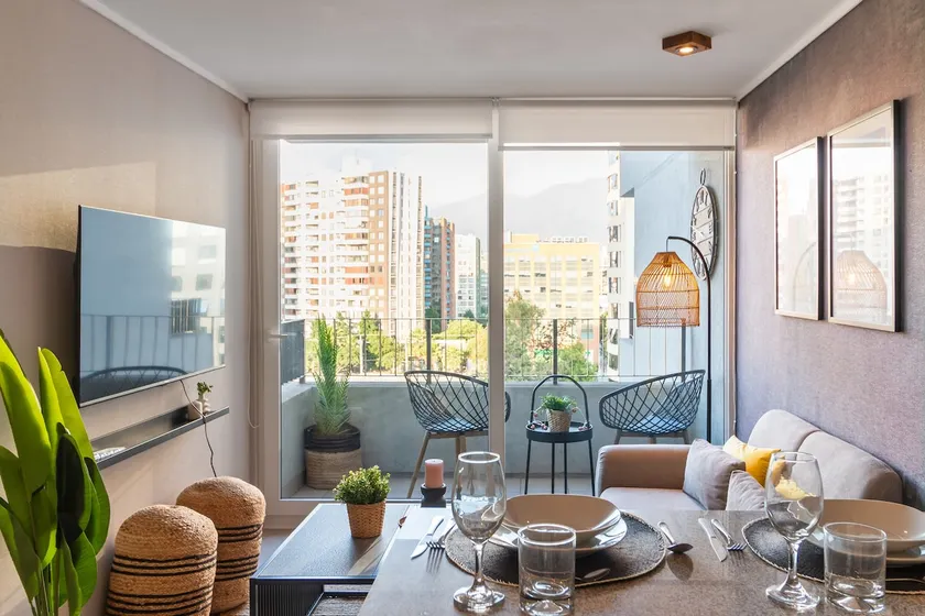 Luxury 1D/1B apartment with 1E in Florida - Image 1