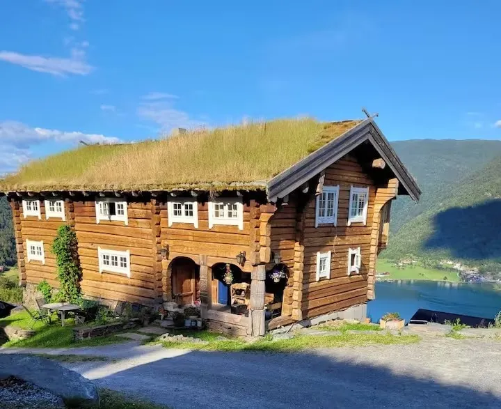Adventure house on the farm, with amazing views - Image 1