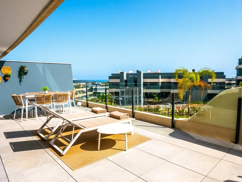 Oasis del Sol 325 – Bright boho apartment with pool - Image 1