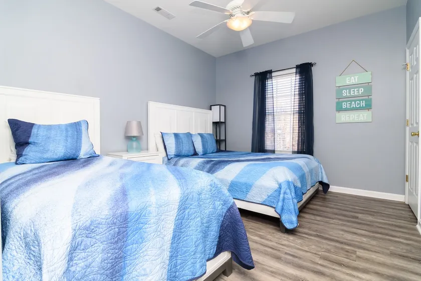 Beach Escape - 2BR Relaxing Condo w Pool - Image 1