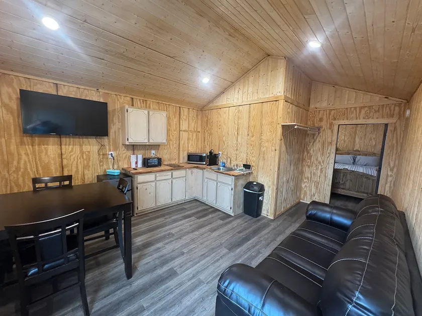 Grenada Lake Resort Cabin # 7 - Image 1