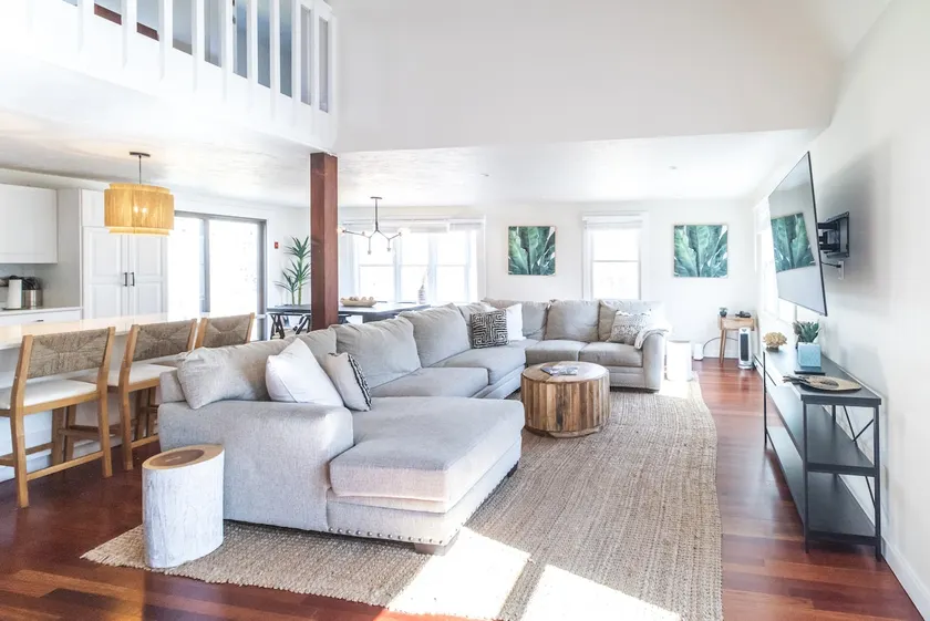 Charming Oak Bluffs Retreat - Image 1