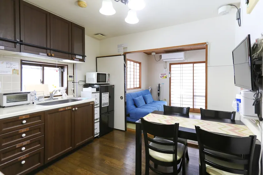 Cozy 2BR Apartment for 5 | 6-Min Walk to Station - Image 1