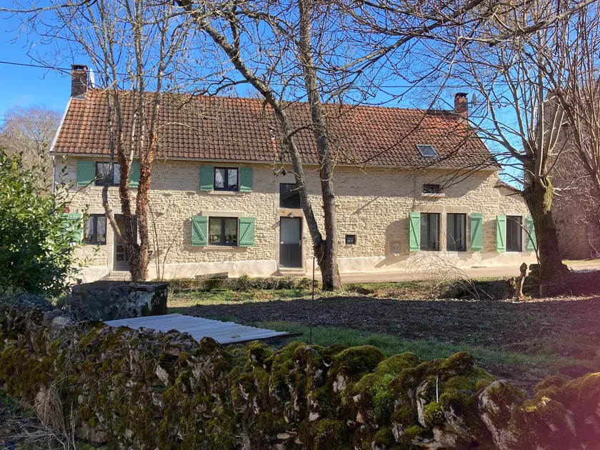 Independent accommodation in a cottage - Image 1