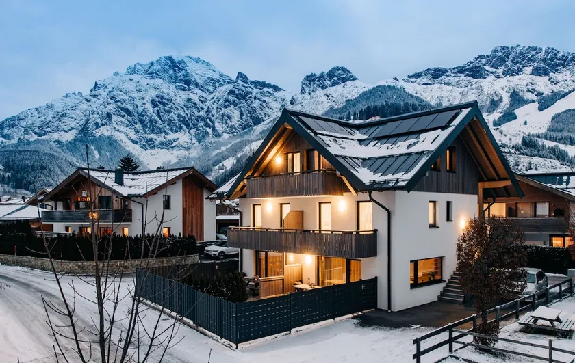 Leogang Luxury & Stylish Apartman, Alpine view - Image 1