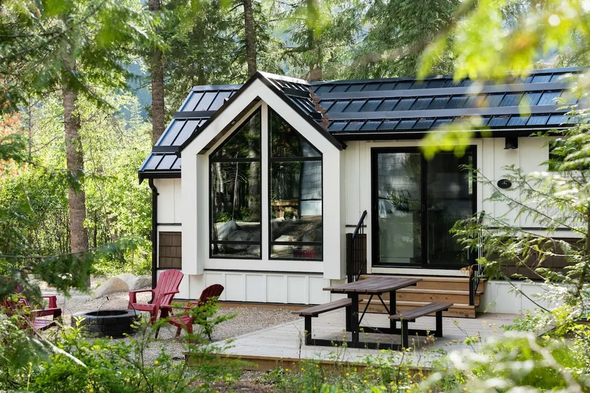 Apex Cabin @ Crazy Creek Hot Pools Resort - Image 1