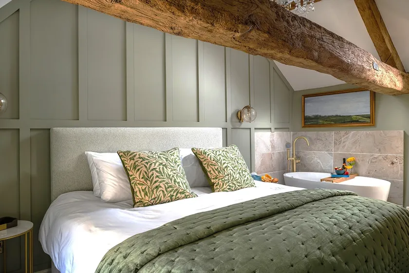 Luxury Cotswold Cottage with hot tub in Stow on the Wold! - Image 1