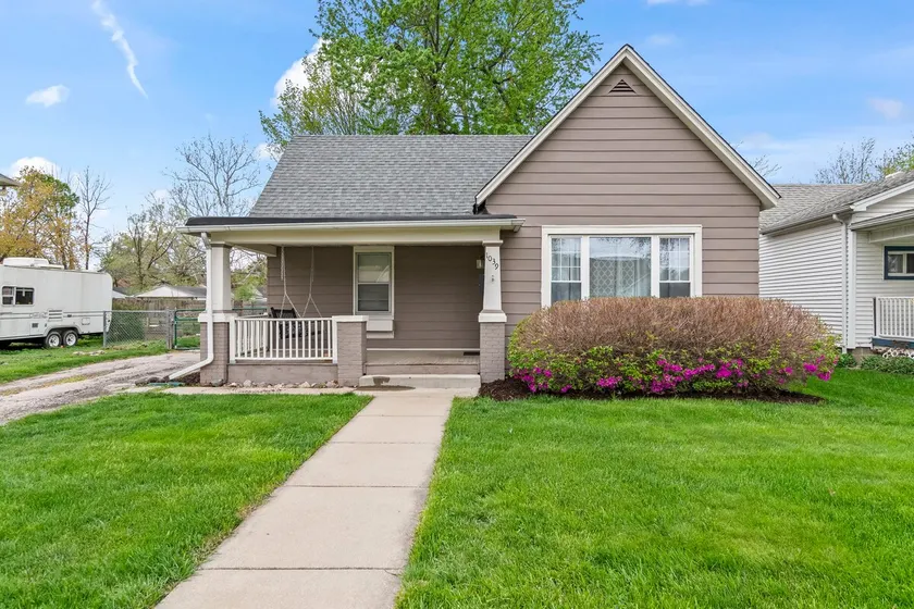 Charming One Bedroom Home - Image 1