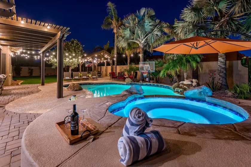 Gated luxury living Paradise Palms Heated pool&spa - Image 1