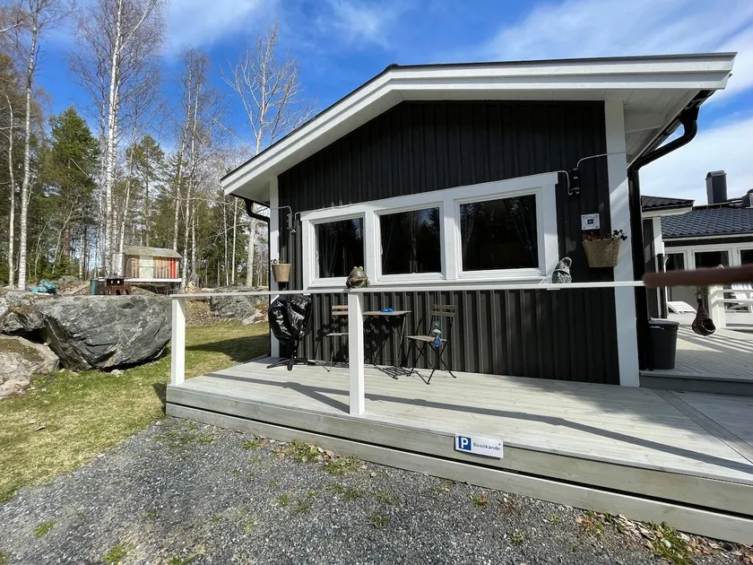 Henar Bed & Breakfast - Image 1