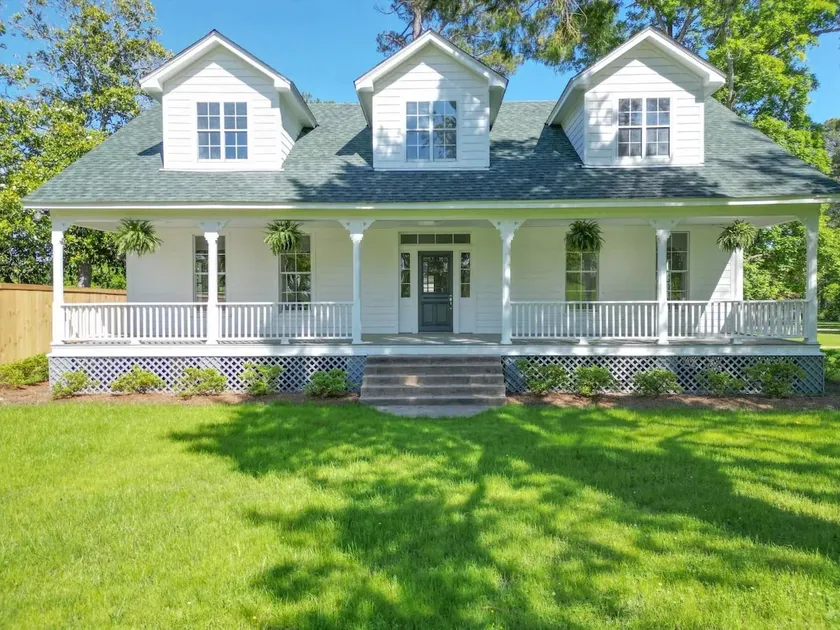 Newly Renovated! - Columbia House - Image 1