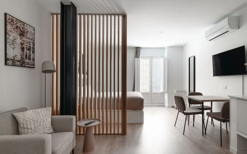 Almeria C. Hernan Cortes | Studio - Image 1
