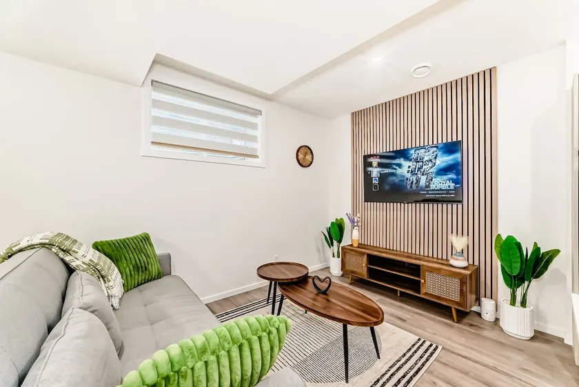 Cozy Getaway 15 Min to Airport - Image 1