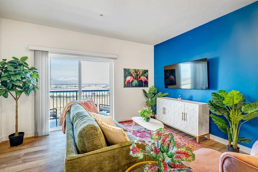 Tropical Themed 2bd 2ba w/bunk beds - Image 1