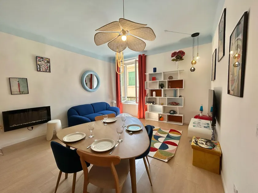 At Laura & Thomas apartment in the city center of Vieux Port - Image 1