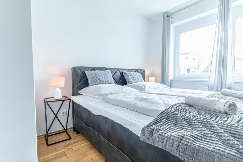 @Vienna Center, Modern & Stylish 1BR+1LR Apartment - Image 1