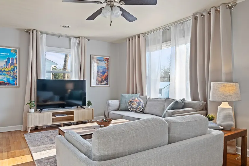 Richmond Retreat near Airport & City - 3Br/1.5Bth - Image 1