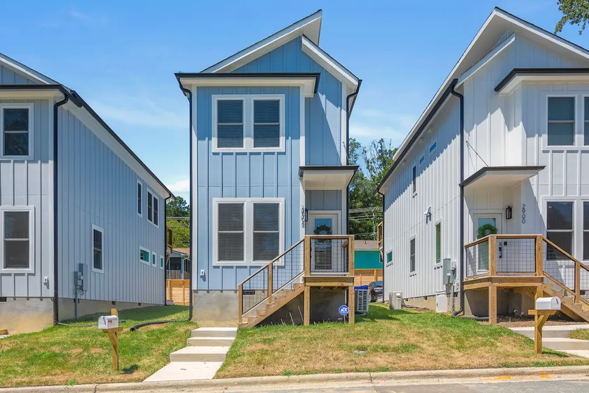 Sparkling New Home 3 miles from Duke & Downtown - Image 1